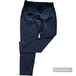 Lululemon on the fly pant (first release)